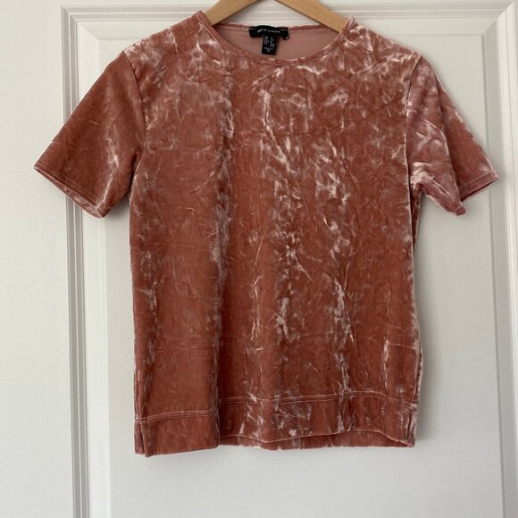 Velvet Short Sleeve T-Shirt - Picture 2 of 5